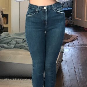 Skinny jeans
